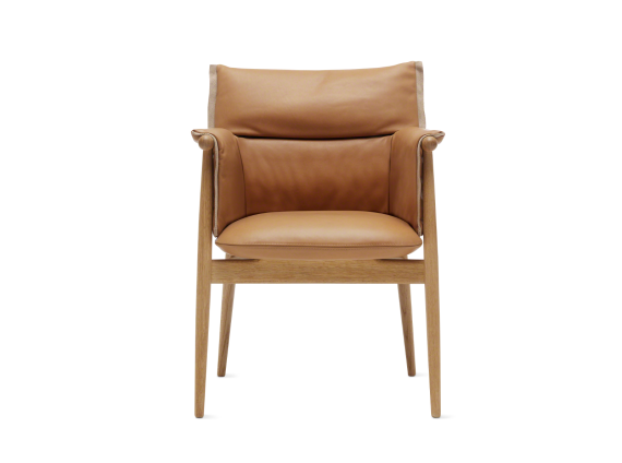 Embrace Lounge Chair CHE015 in leather