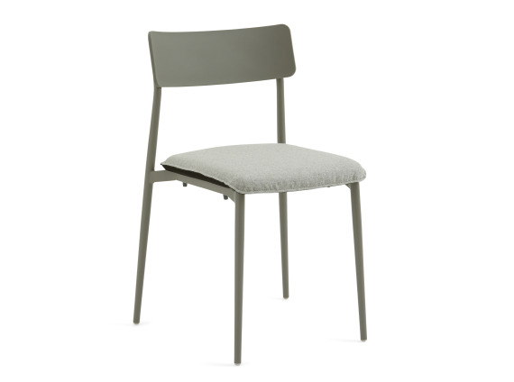 Gray Turnstone Simple Chair with gray seat cushion.